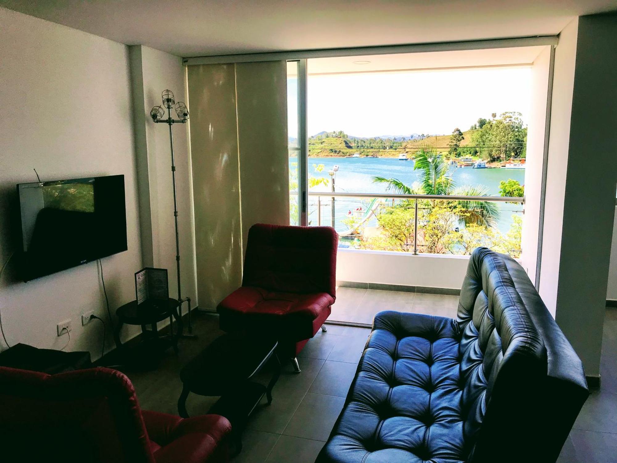 Aptos Vista Al Embalse, Frente Al Lago, Restaurantes, Bares Guatapé Стая снимка