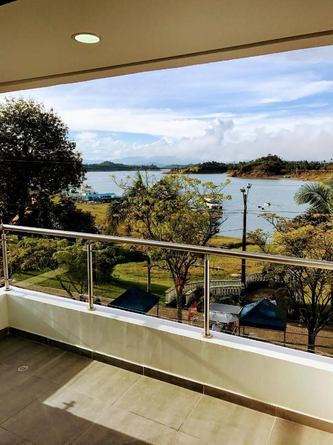Aptos Vista Al Embalse, Frente Al Lago, Restaurantes, Bares Guatapé Стая снимка